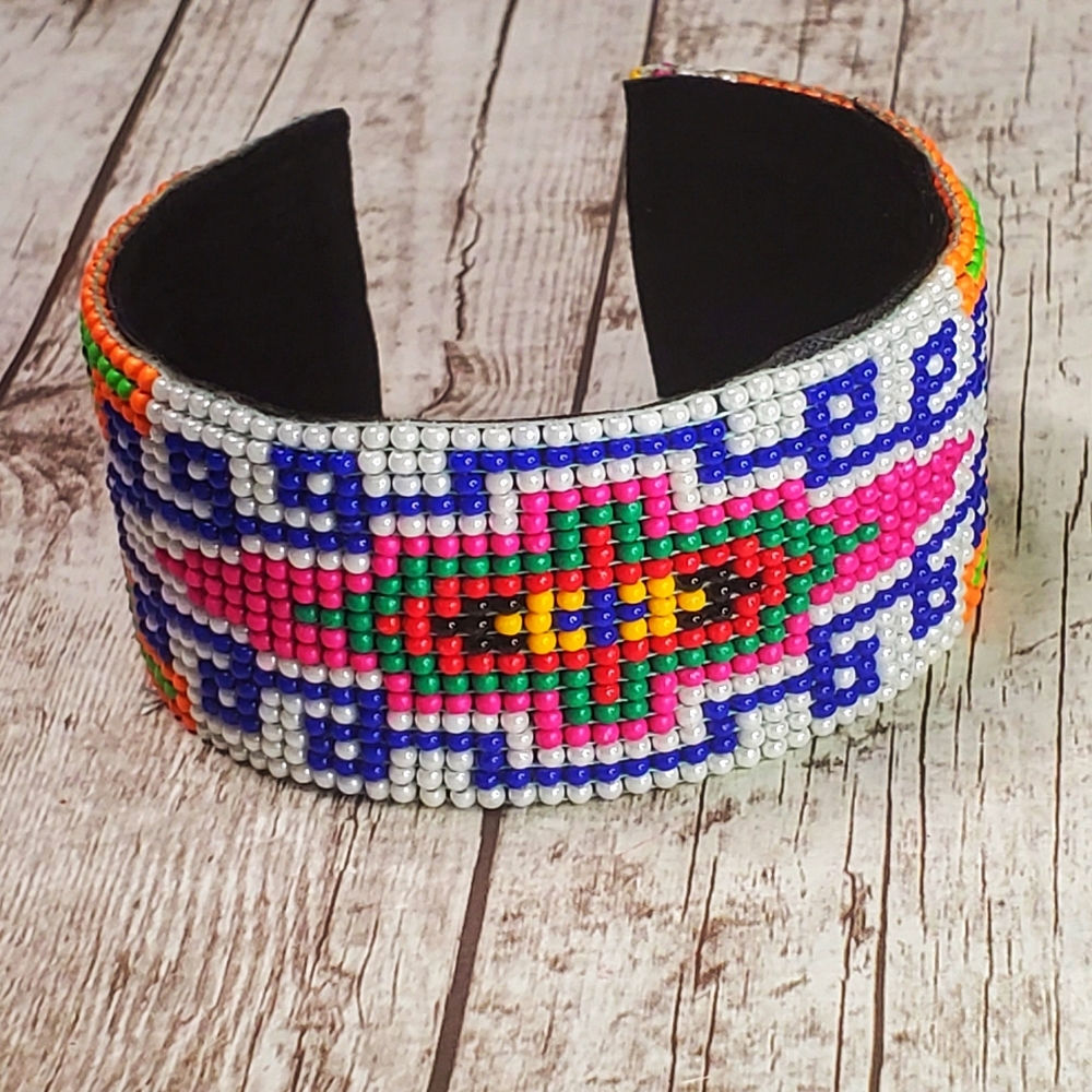 Native Design Bright Neon seed bead bracelet